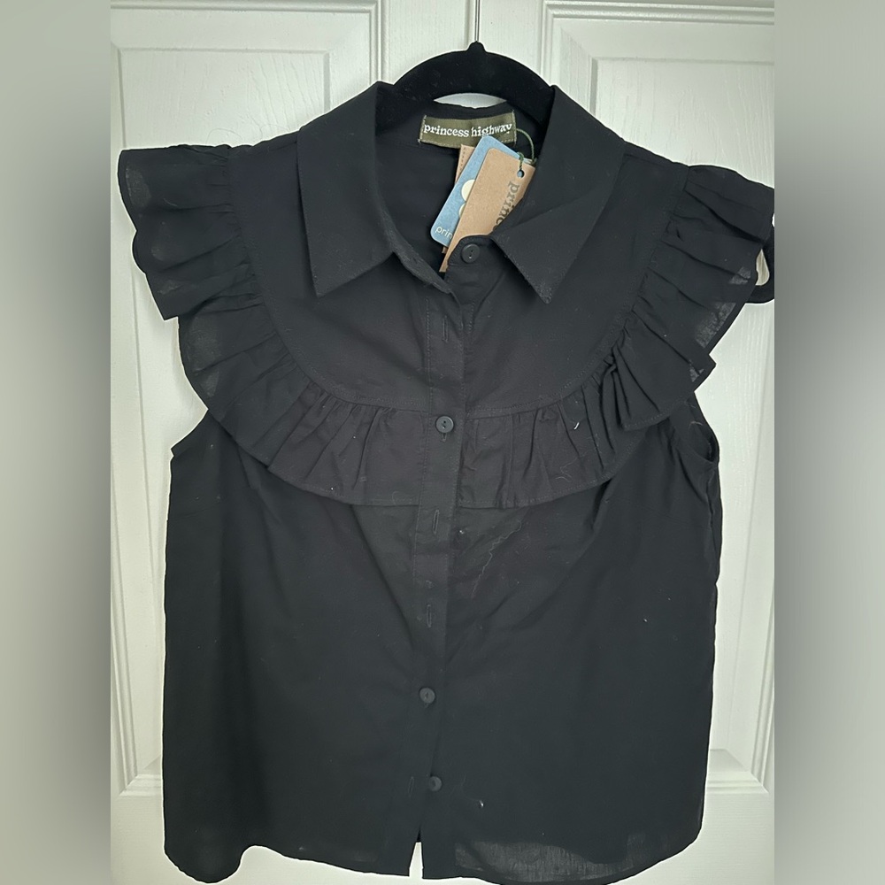 NWT princess Highway black ruffle collar sleeveless blouse